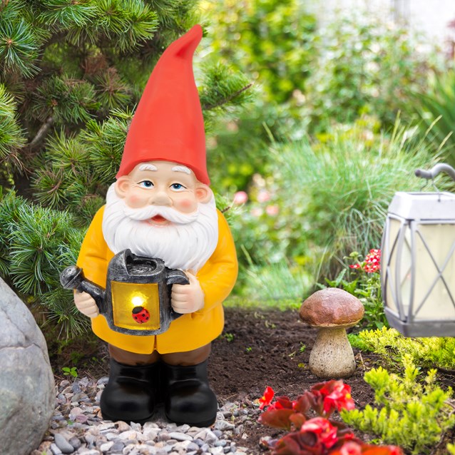Nain de jardin solaire avec arrosoir