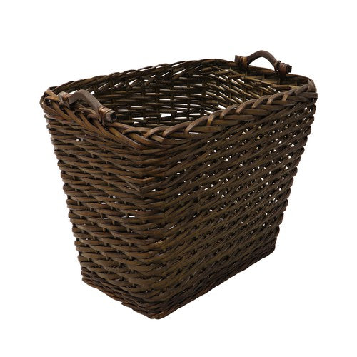 Panier à bûches en osier foncé fait à la main avec poignées en bois - Marron | Rangez le bois de chauffage avec style.