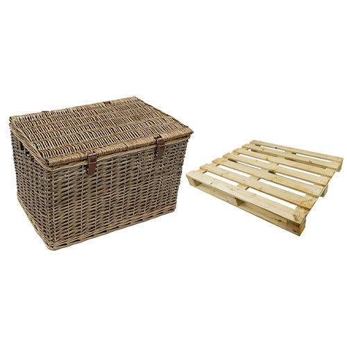Grand panier en osier - Palette : solution de rangement spacieuse.