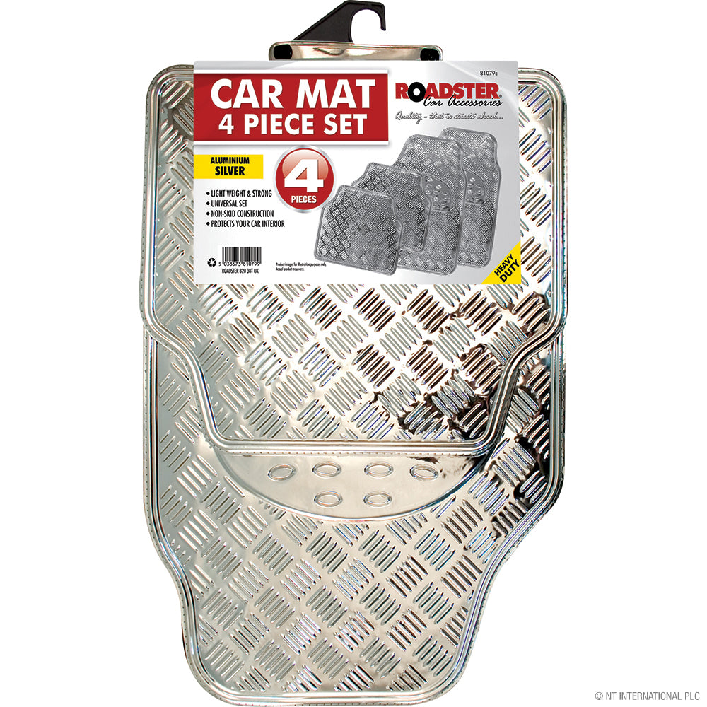 Améliorez l'intérieur de votre voiture avec le tapis de voiture 4 pièces en aluminium - Argent.