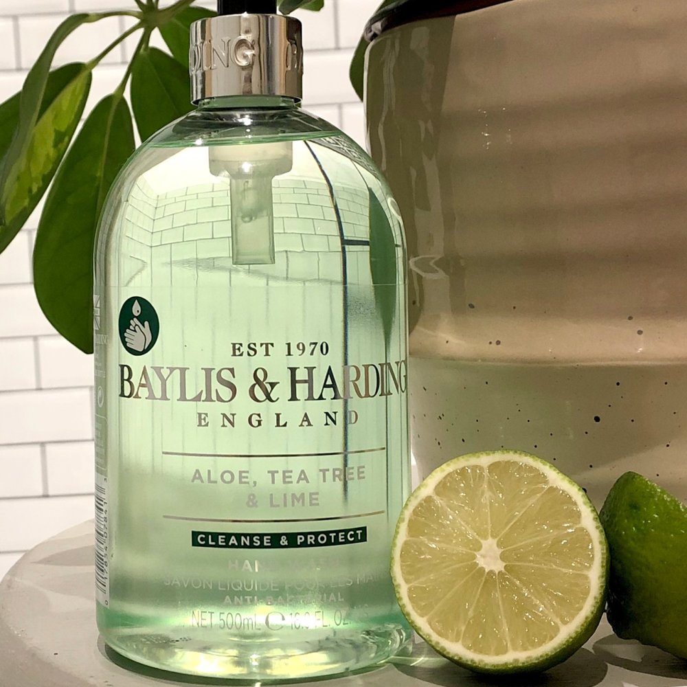 SAVON LIQUIDE ANTIBACTÉRIEN ALOE VERA, ARBRE À THÉ ET CITRON VERT