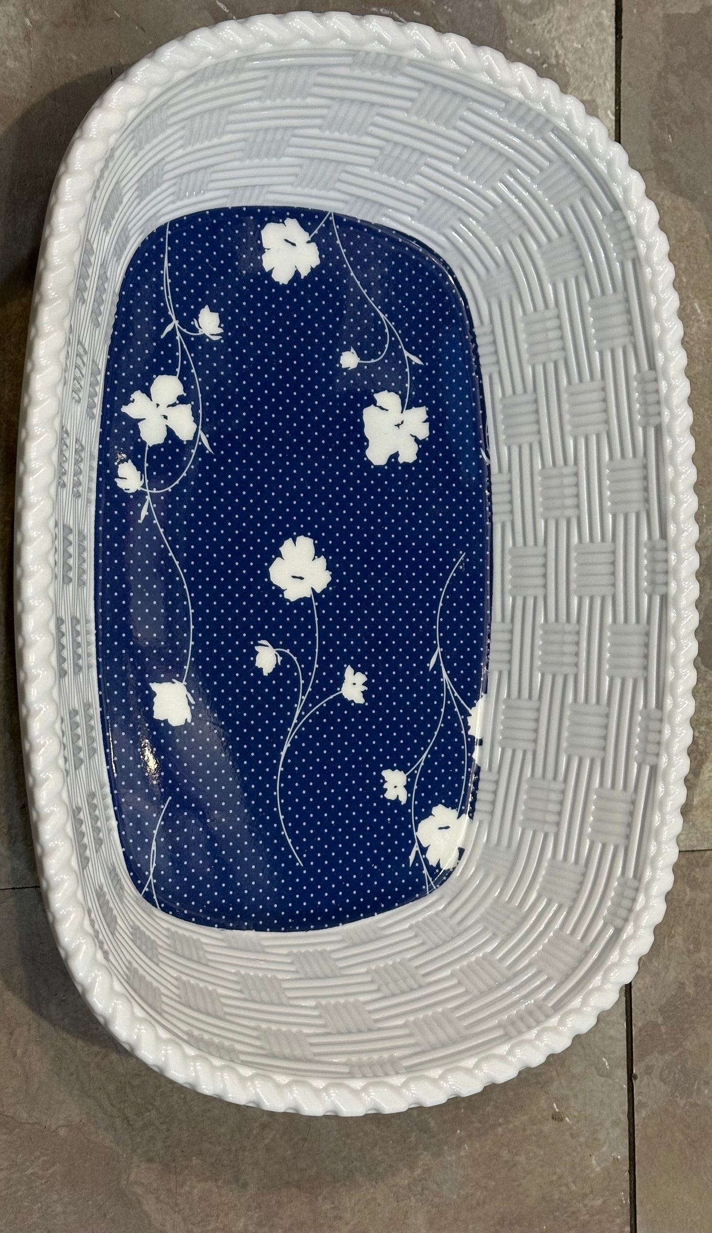 STORAGE BASKET