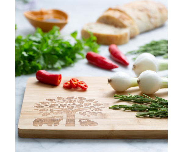 La Planche à Découper In The Forest : planches à découper en bois artisanales pour un charme rustique dans la cuisine.