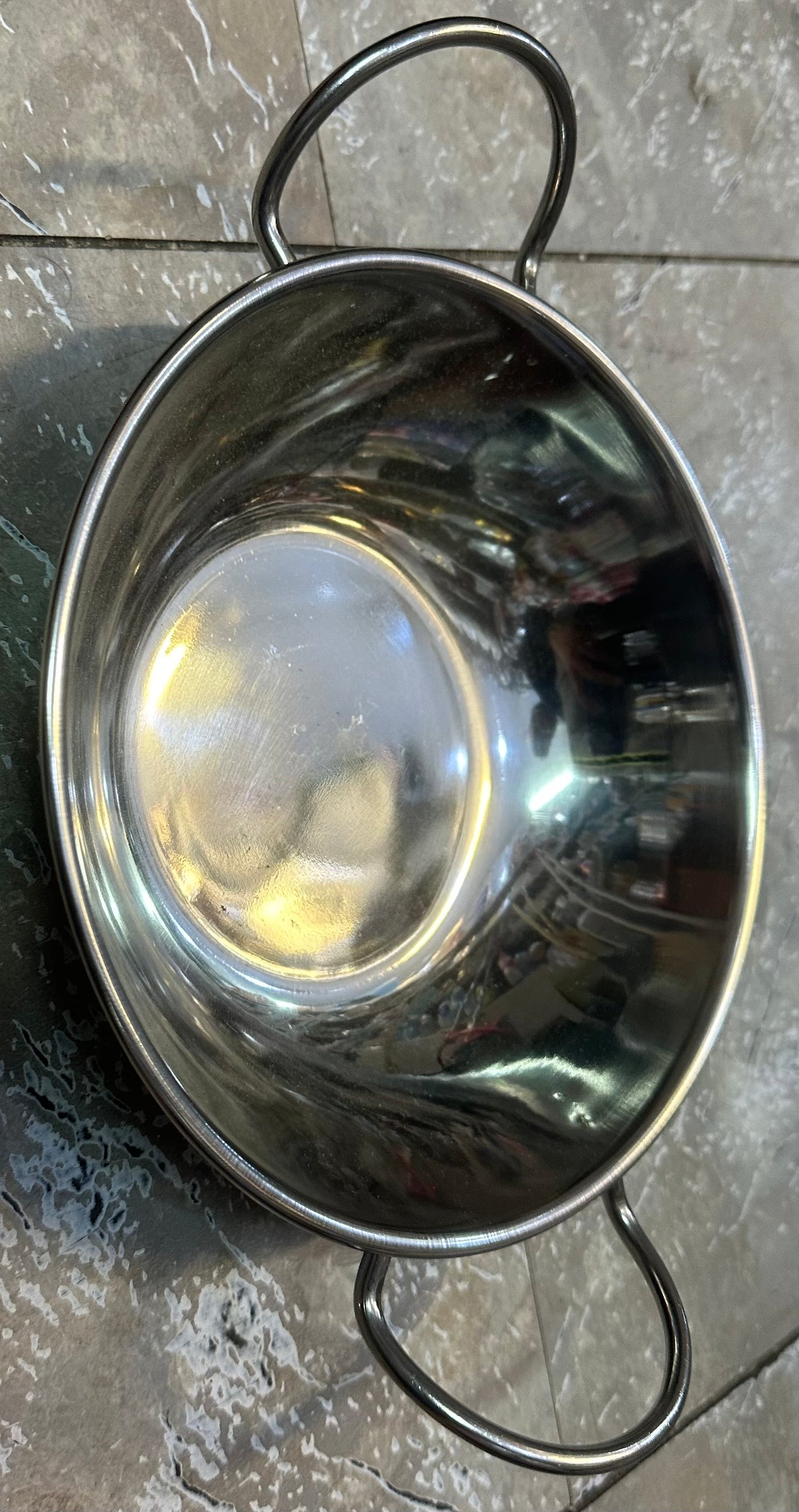 Plat Balti en acier 18 cm