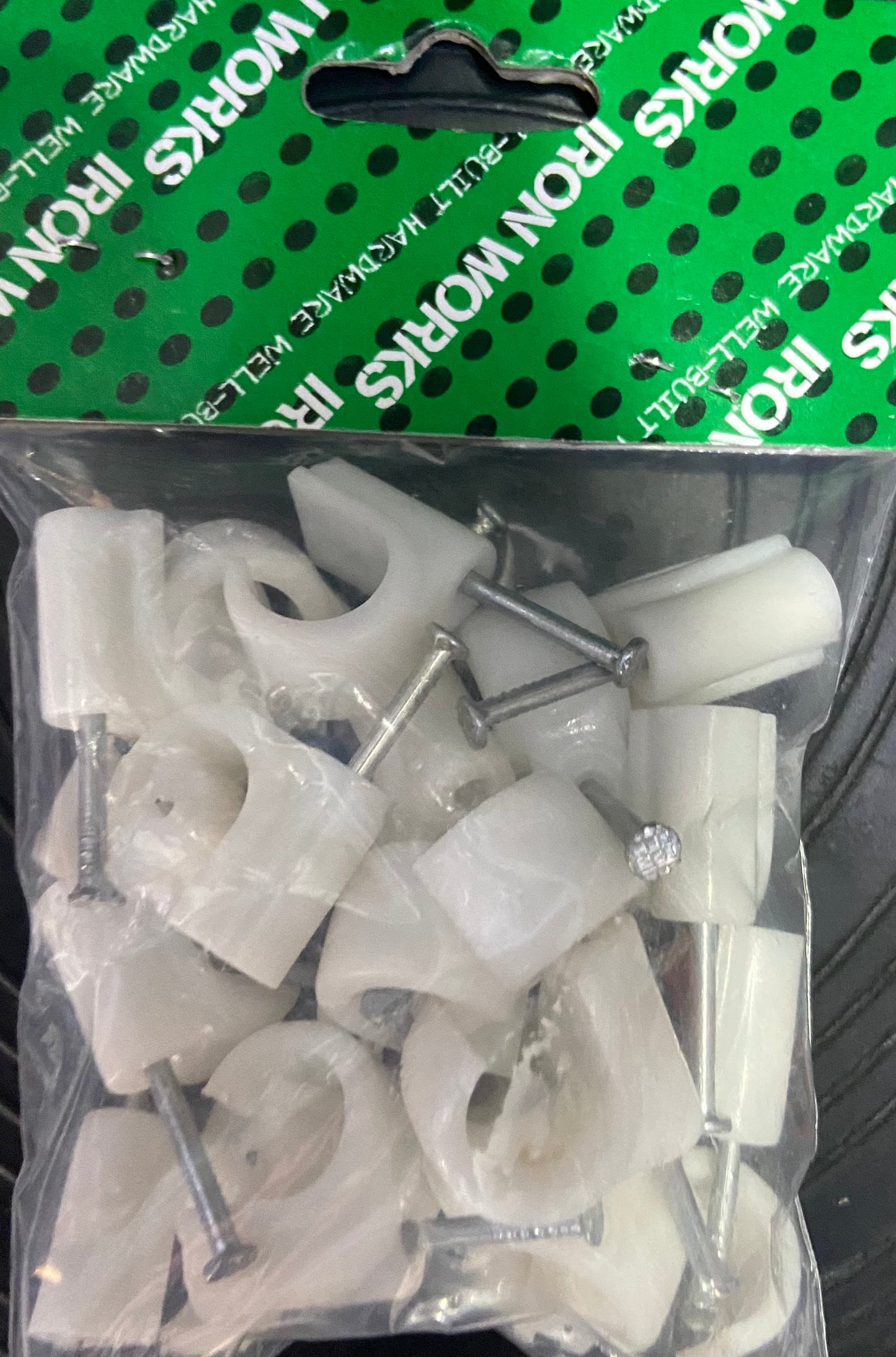 ATTACHE-TUBES NYLON 15 MM