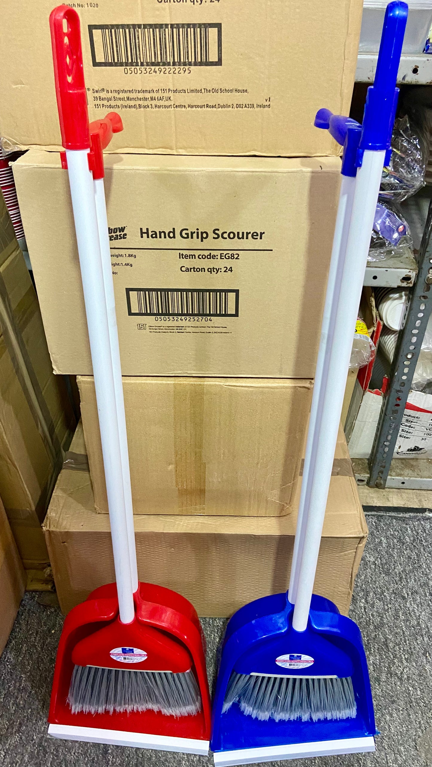 DUSTPAN BRUSH WITH ZUMRUT EXTRA CHAMBER