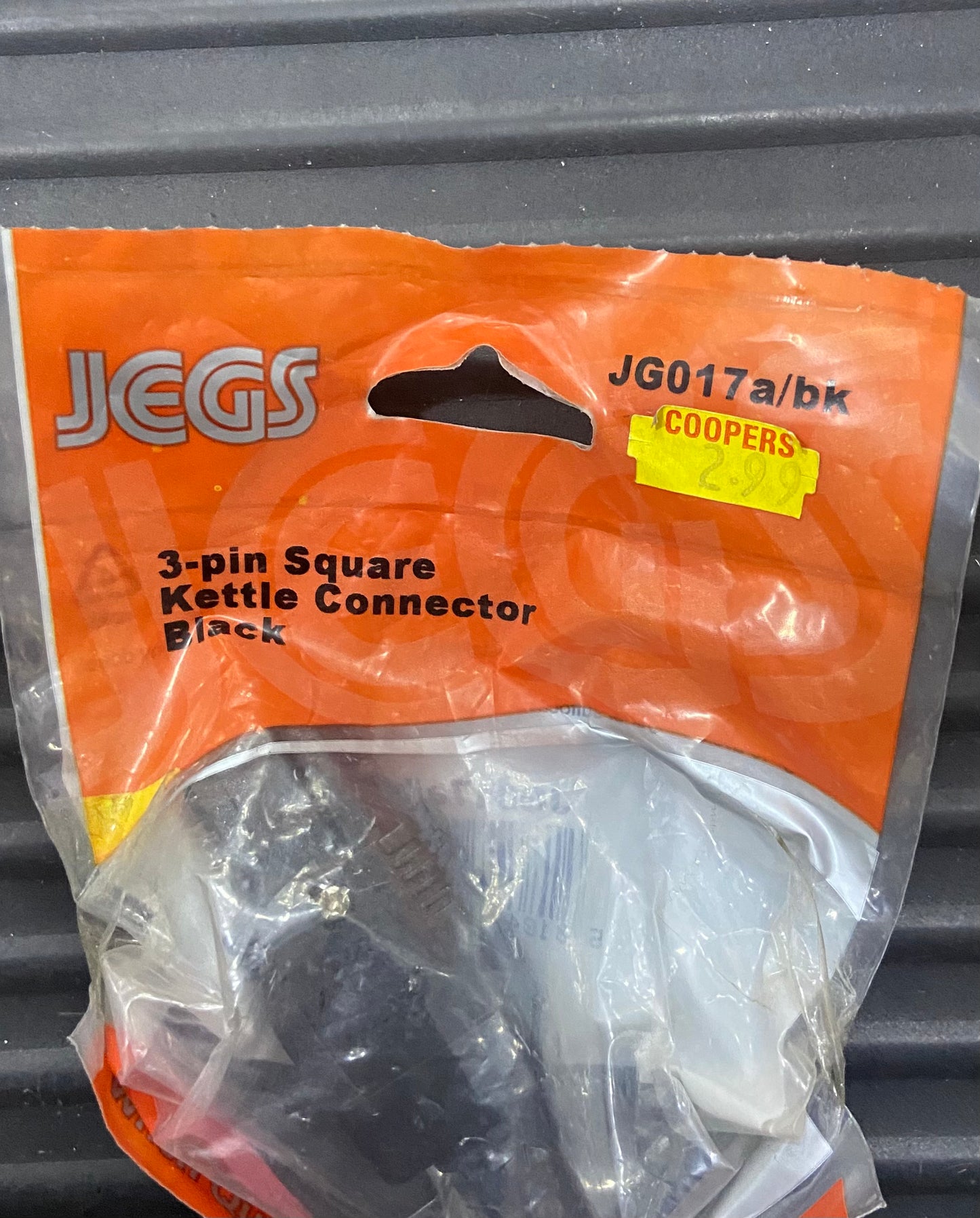JEGS 3 PIN SQUARE KETTLE CONNECTOR BLACK