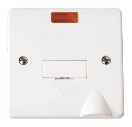 Installation électrique avec un coupe-circuit à fusible 13A et un voyant lumineux