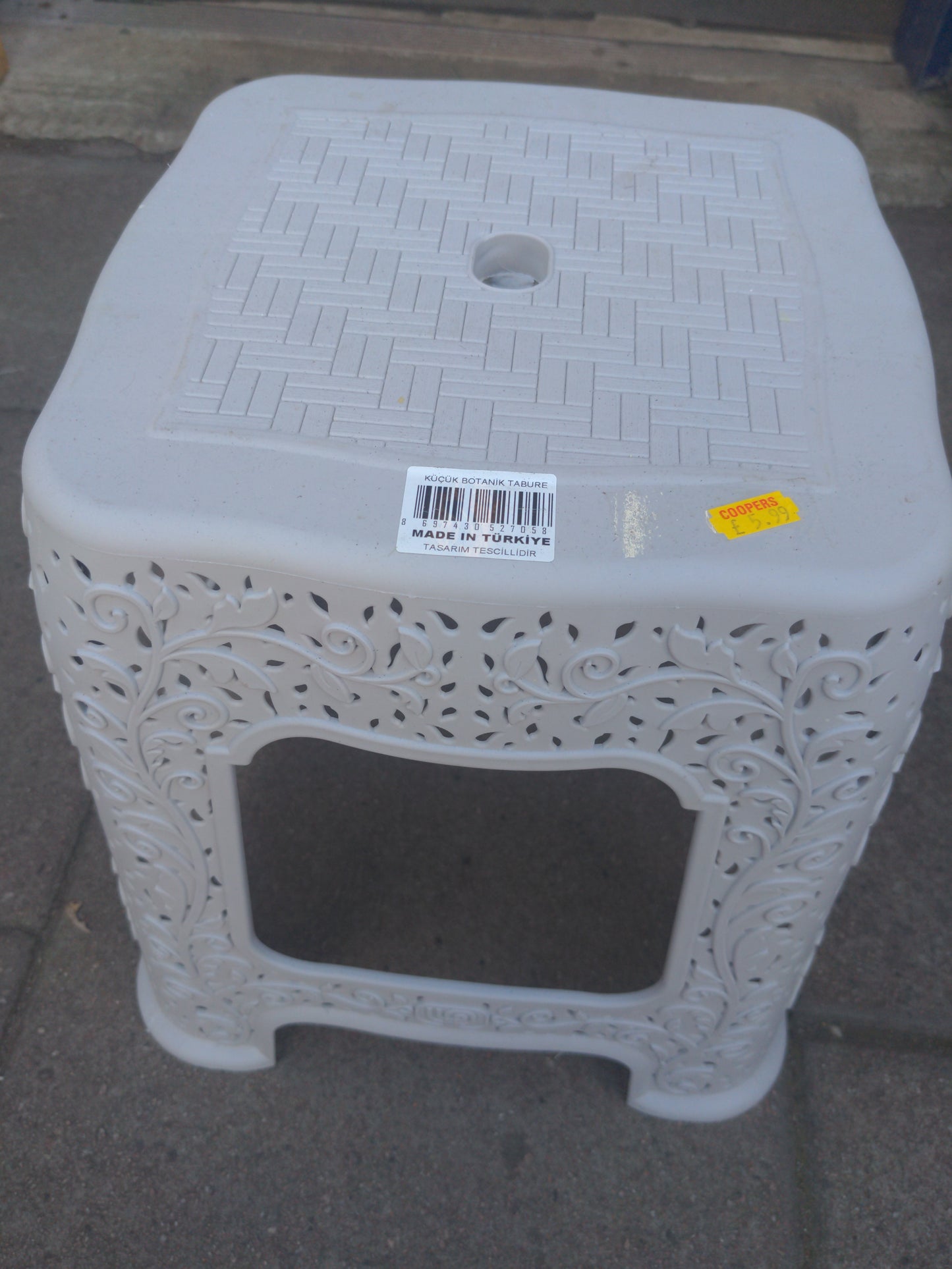 Tabouret en plastique
