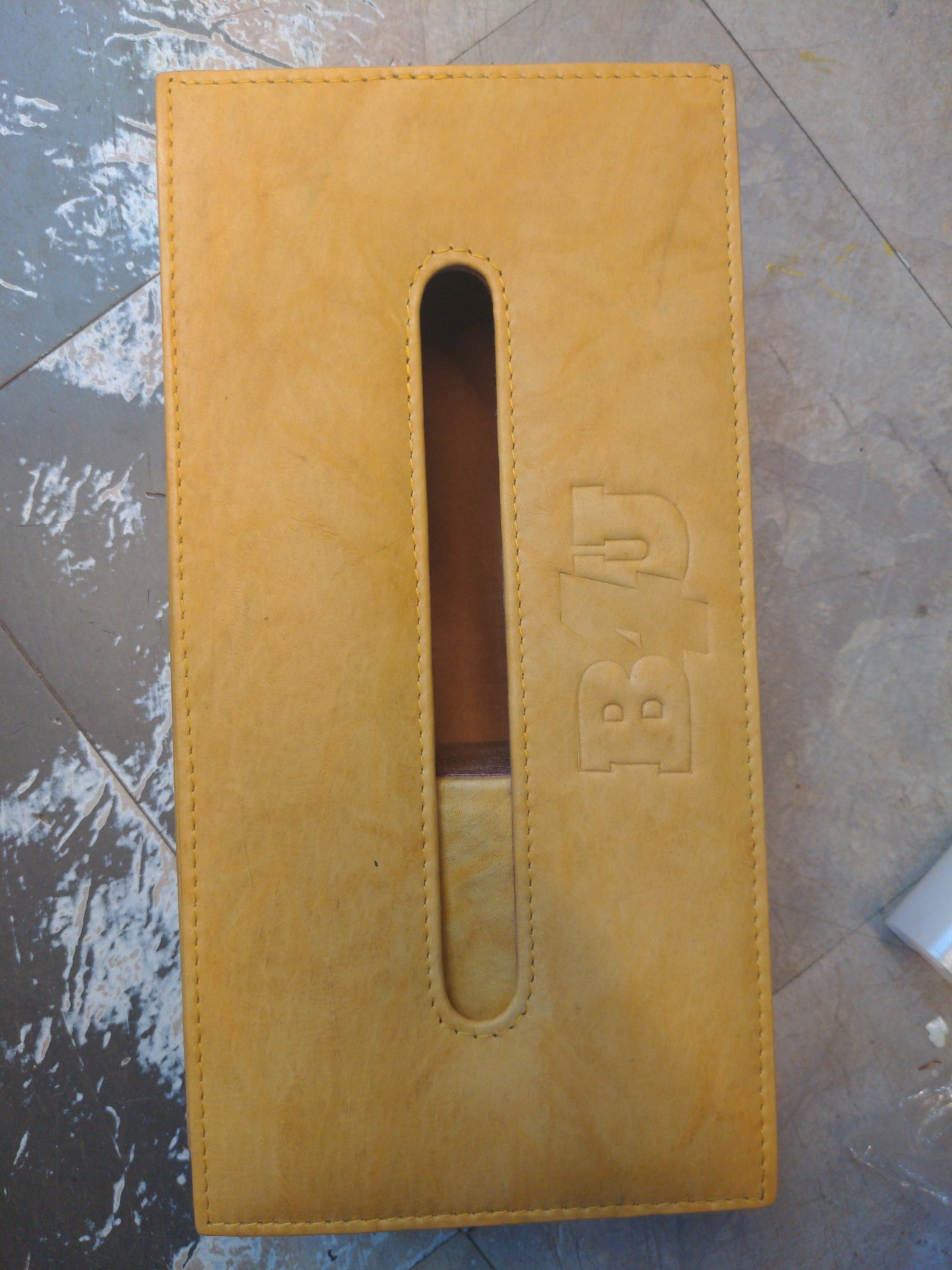 Porte-papier de soie