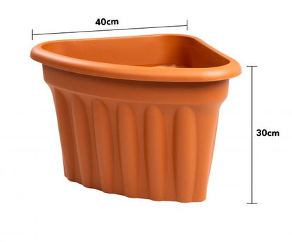 Vista 40cm Corner Planter Terracotta