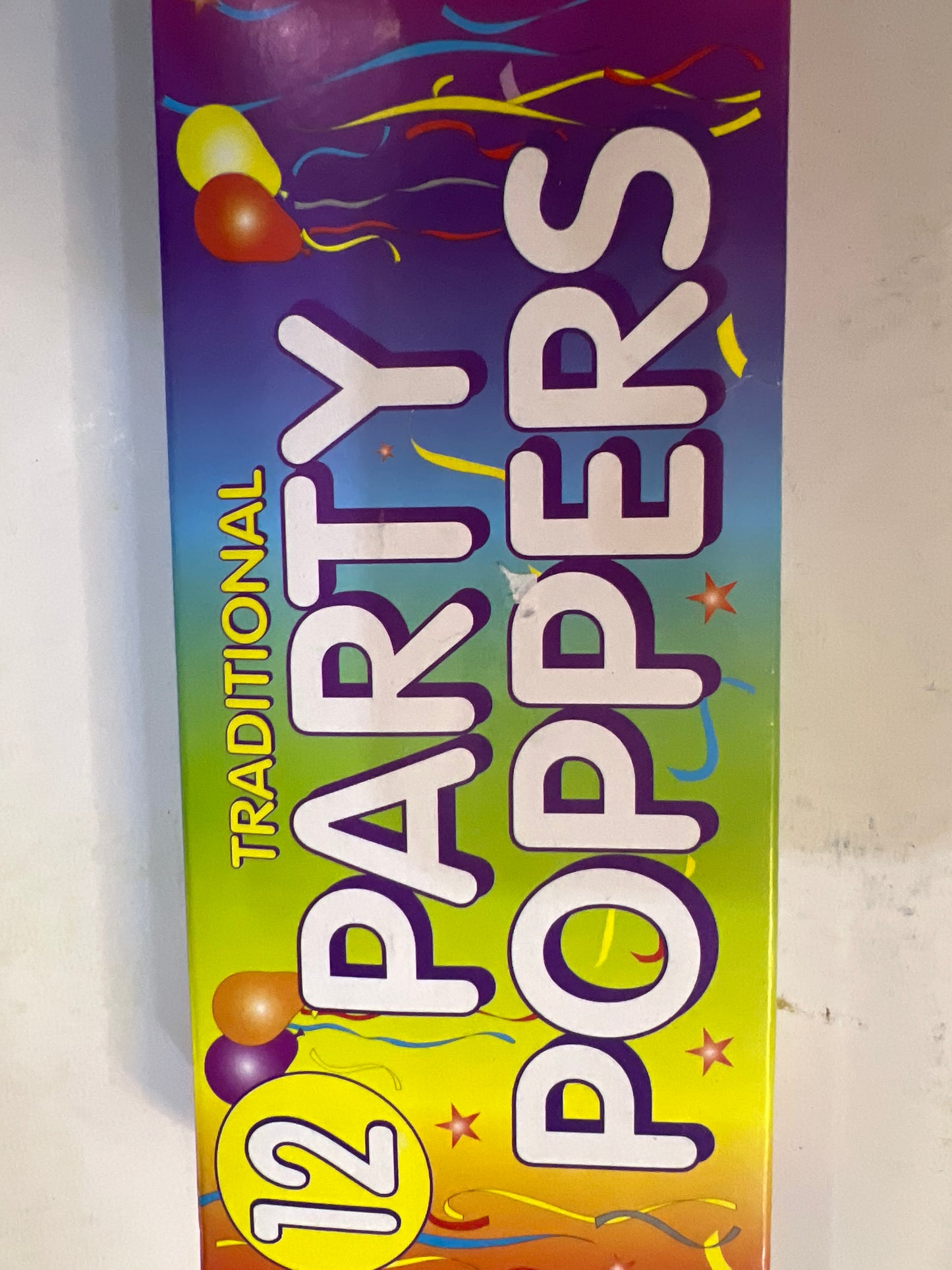 12 party poppers