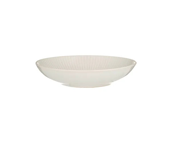 Sublimez votre expérience culinaire avec notre élégant bol à pâtes linéaire blanc.