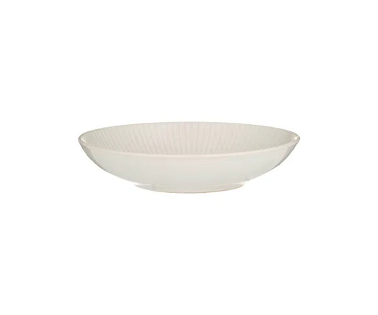 Sublimez votre expérience culinaire avec notre élégant bol à pâtes linéaire blanc.