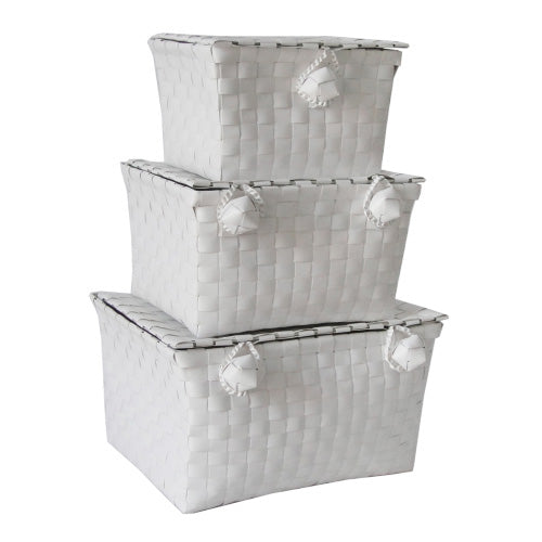Organisez avec style grâce à l'ensemble de 3 rangements rectangulaires blancs.