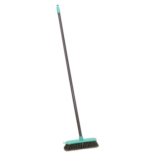 La brosse coudée à soies souples – Grise | Nettoyage sans effort.