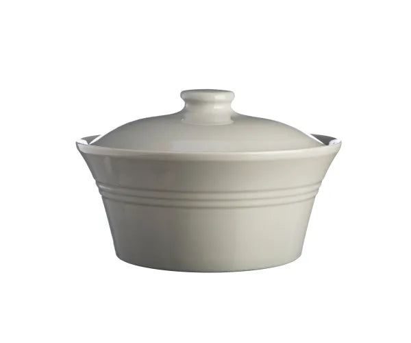 Classic Kitchen Grey Casserole 2.5lt: Timeless Elegance for Culinary Creations.