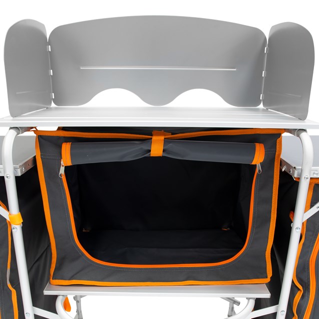 Camping Kitchen Windshield + 3 working Tables —