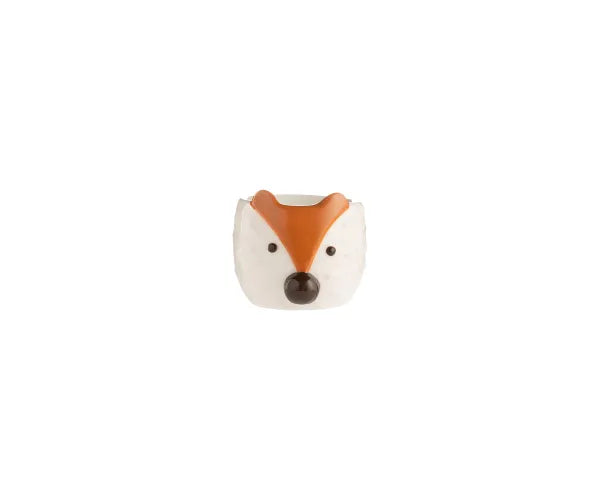 Adorables coquetiers de la forêt pour un petit-déjeuner champêtre.