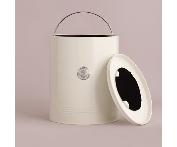 Améliorez votre cuisine avec le Composteur de cuisine Living Cream 5L.