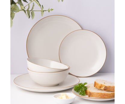 Améliorez votre expérience culinaire avec notre Service de Table Classique Crème 12 pièces.
