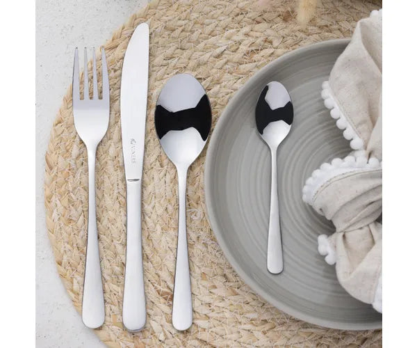 Savannah 18/0 Ménagère 16 pièces Coffret Cadeau | L'Essentiel Élégant de la Table.