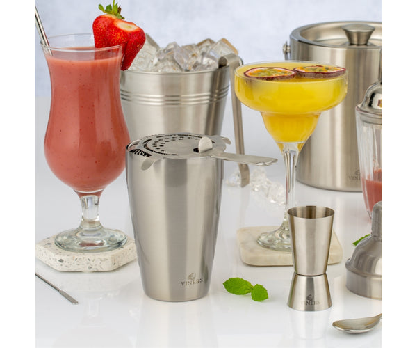 Améliorez votre art du cocktail avec notre passoire à cocktail élégante.