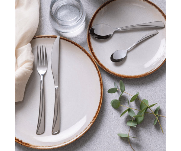 L'assiette d'accompagnement élégante en faïence réactive crème | Parfaite pour les repas quotidiens.