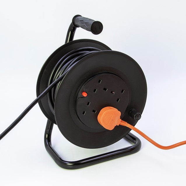 Enrouleur de câble 4 prises 25 m – 13 A