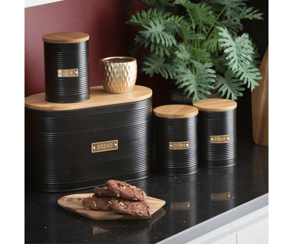 Sublimez votre cuisine avec l'élégante boîte à pain Otto noire.