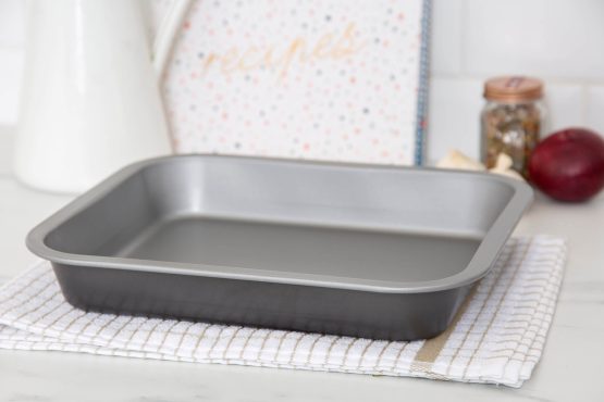 Baker & Salt® Non-Stick Small Roaster 30cm