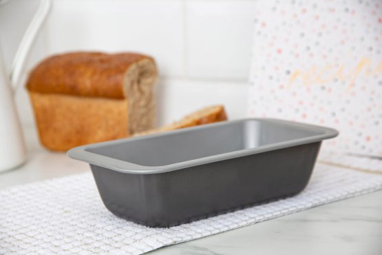 Baker & Salt® Non-Stick 2lb Loaf Tin