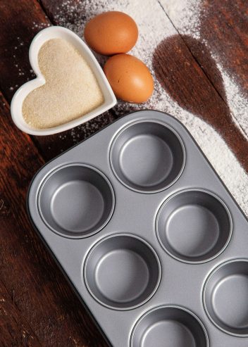 Baker & Salt® 6 Cup Muffin Tin WSP0.38