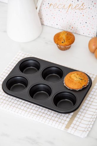 Wham® Essentials 6 Cup Muffin Tin Black/Black