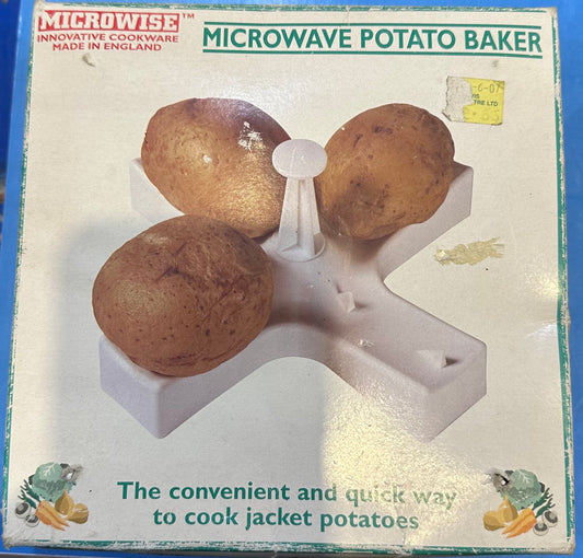 CUISSEUR DE POMMES DE TERRE AU MICRO-ONDES