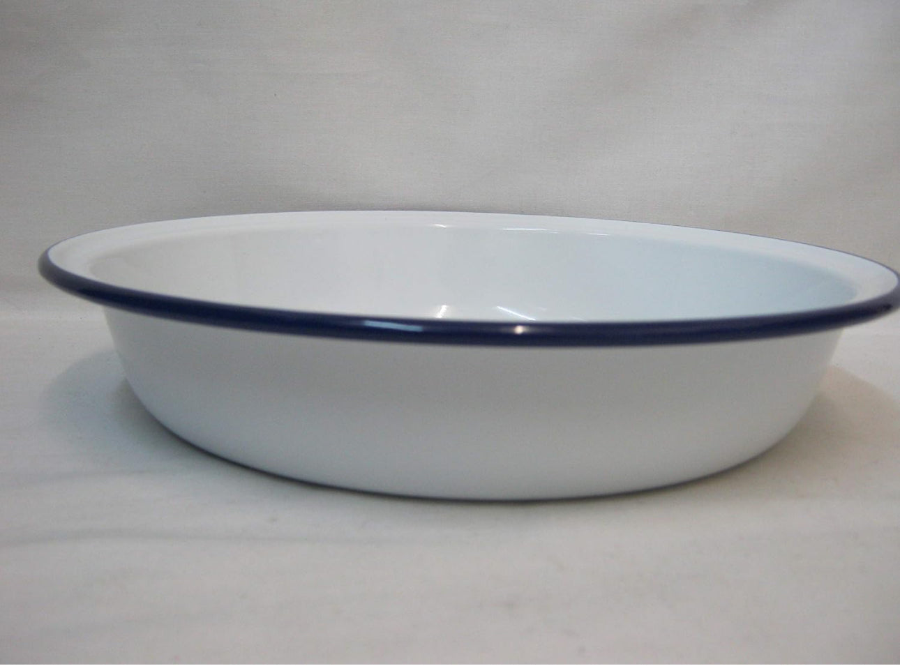 ENAMEL ROUND PIE DISH 24cm