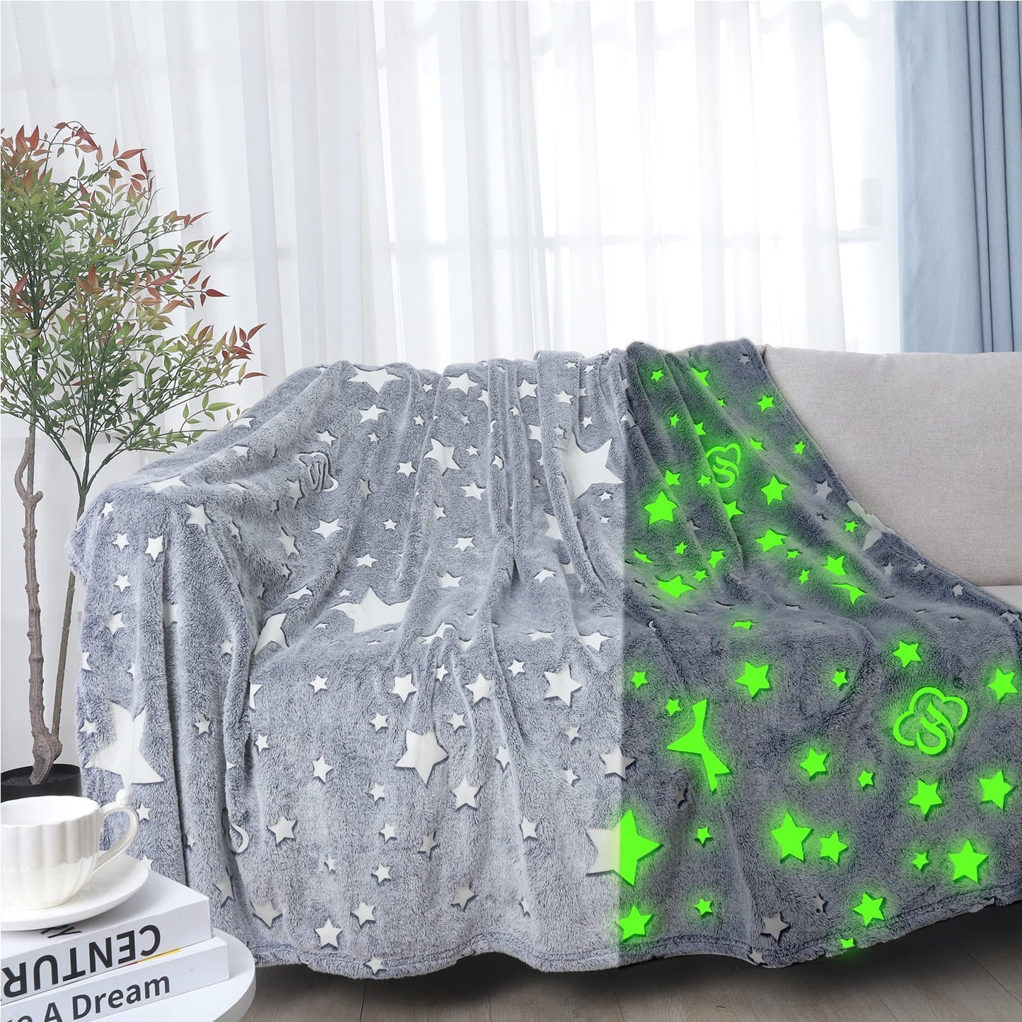 Throw/ Blankwt Glow in the Dark DinoFun Kids' Bedroom Decor