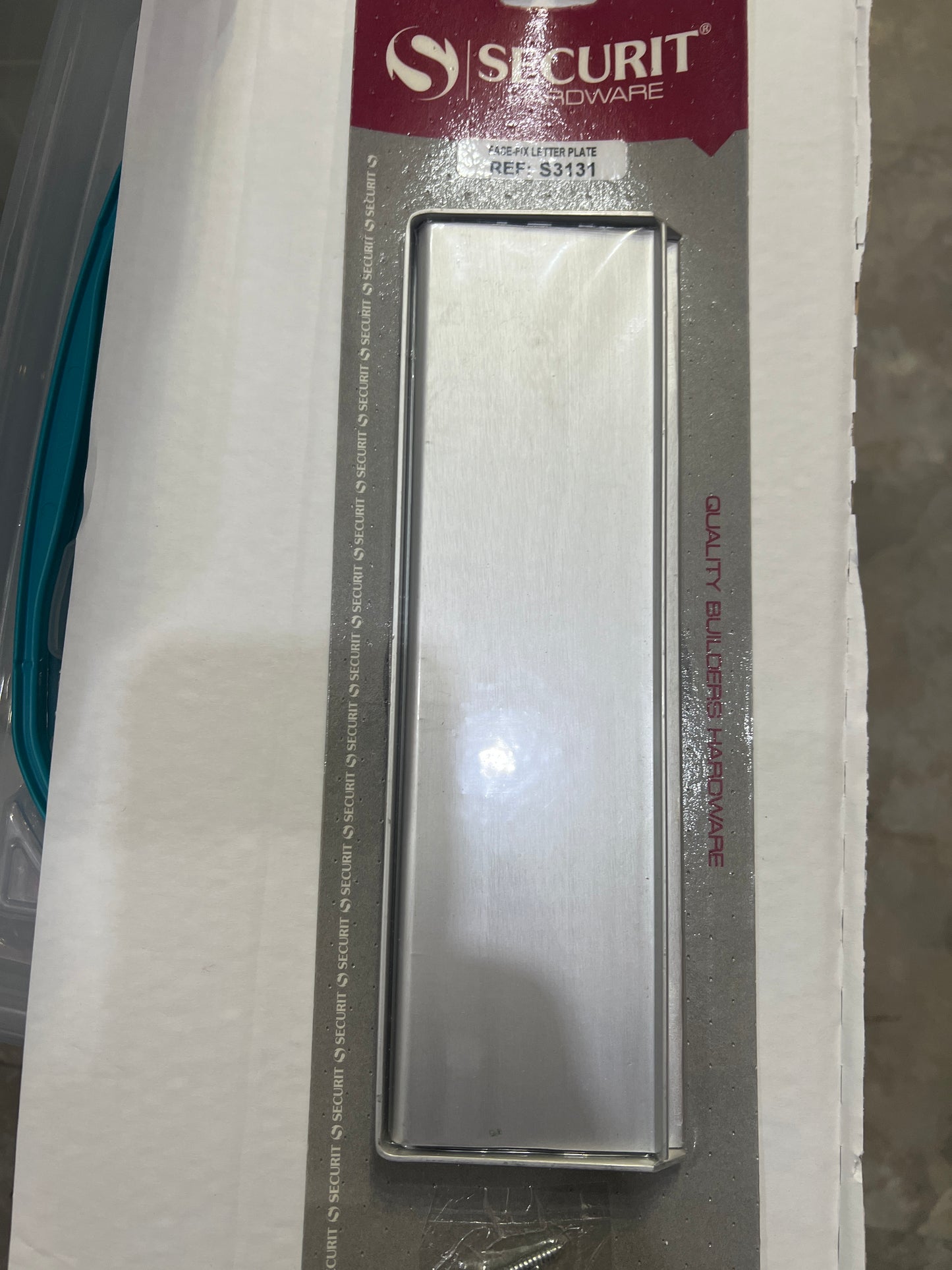 Face fix letter plate