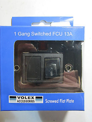 Volex Unité de connexion à fusible commuté 1 pôle 13A Néon Noir Intérieur Nickel Plat