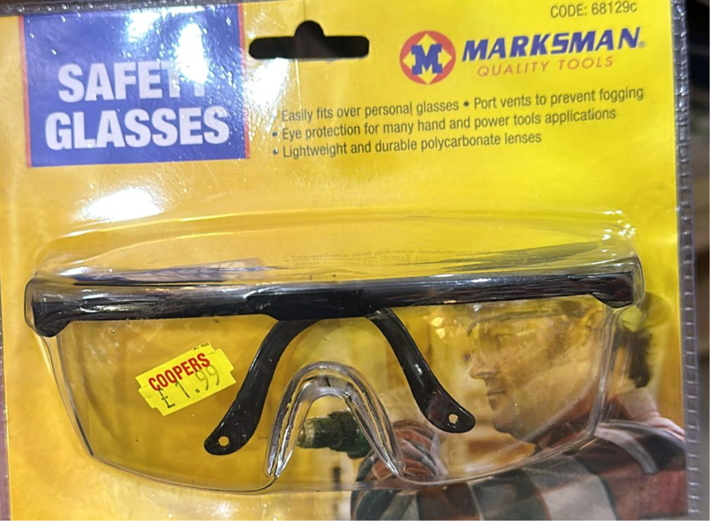 Des lunettes de protection pour un style sûr