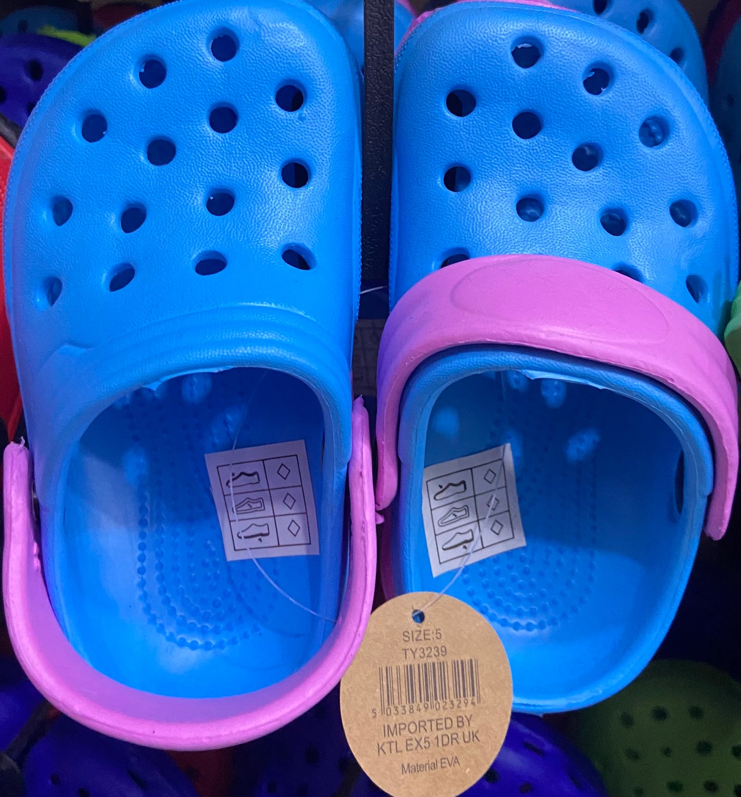 Clog Surf Shoe Infants  UK Size 5