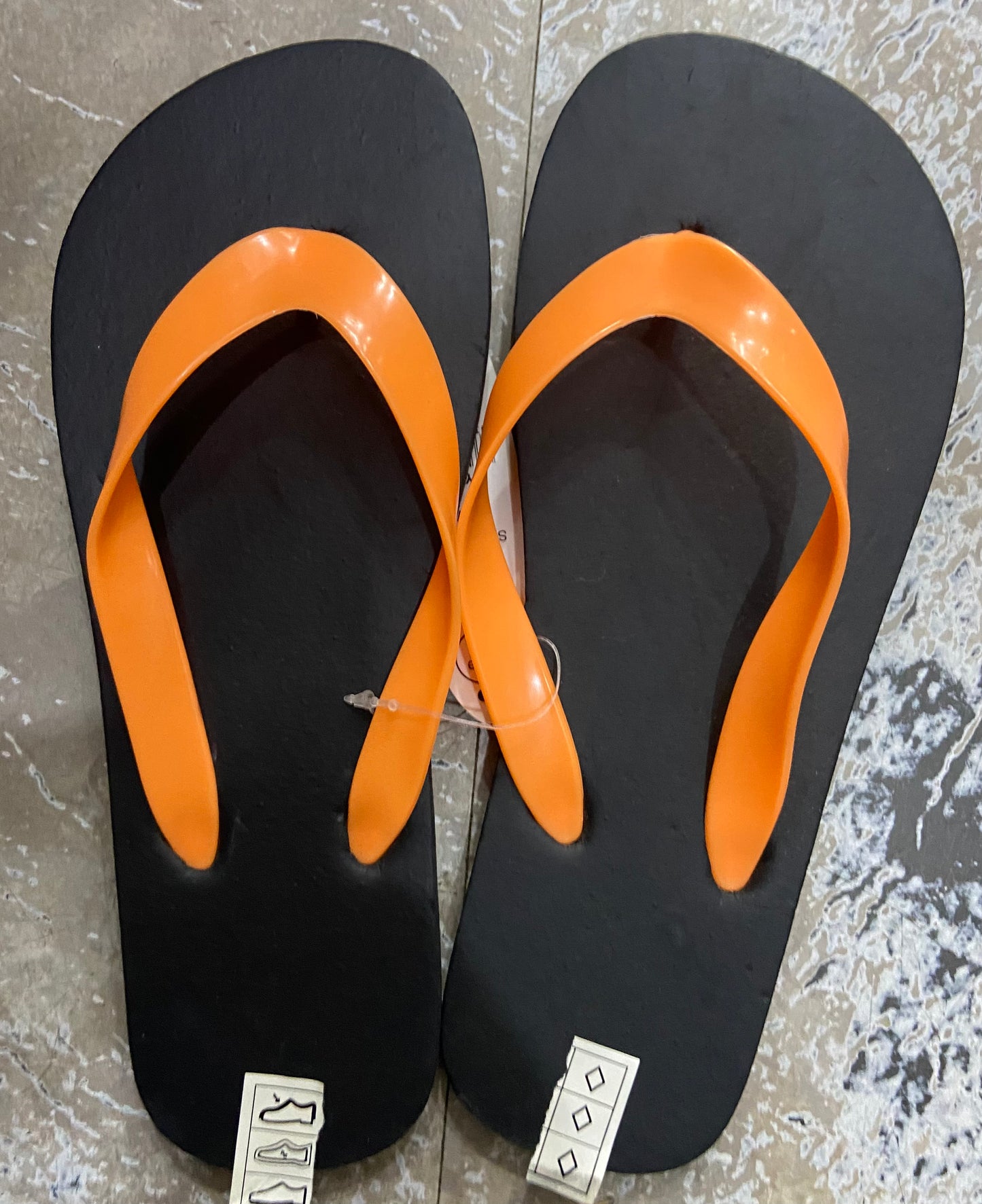 NALU FLIP FLOPS SIZE 13