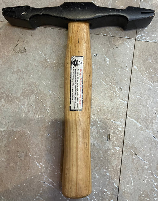 Double ended scutch hammer