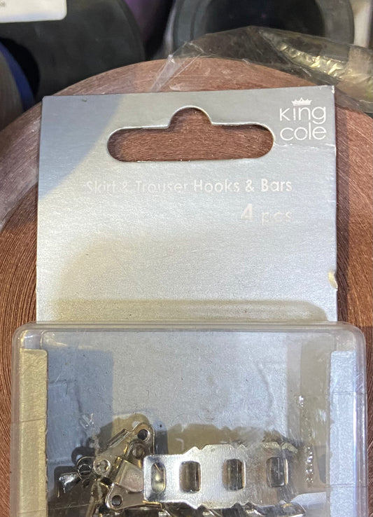 AGRAFES À JUPE ET PANTALON KING COLE (4 pièces)