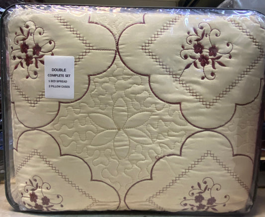 DOUBLE COMPLETE SET 1 BED SPREAD & 2 PILLOW CASES