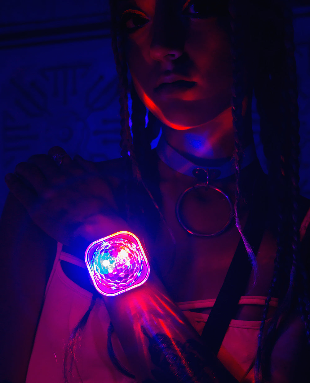 Global Gizmos 51569 Disco Ball Wristband / Mini Disco Light for Kids & Adults / 5 Lighting Modes / USB Charging Cable Included