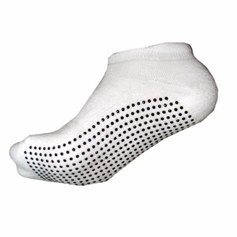 Men's non slips ankle socks black or white single