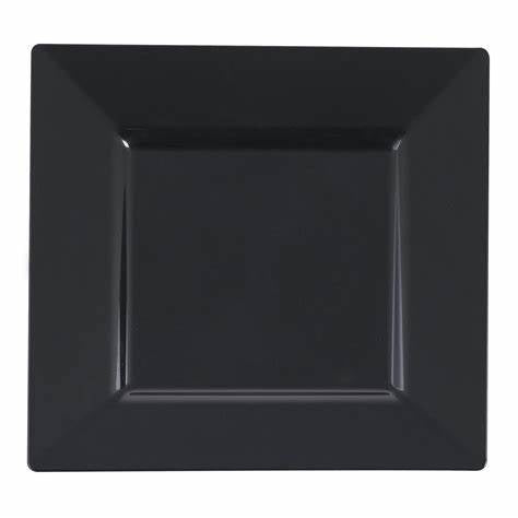 EXTRA VALUE SQUARE  BLACK PLASTIC PLATES 23CM