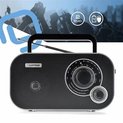 Lloytron 2 Band 'Calypso' AC/DC Portable Radio - Black