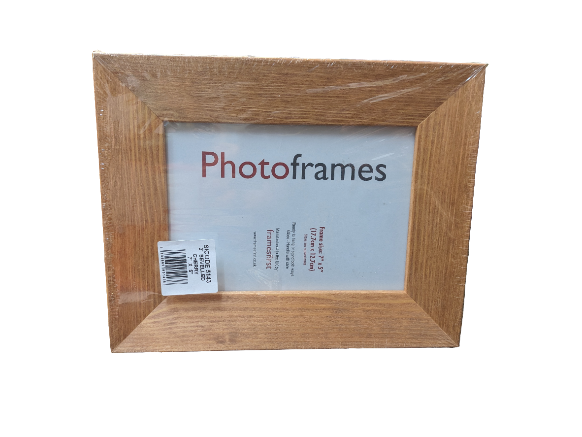 Bevelled Cherry 7" x 5" wooden Frame